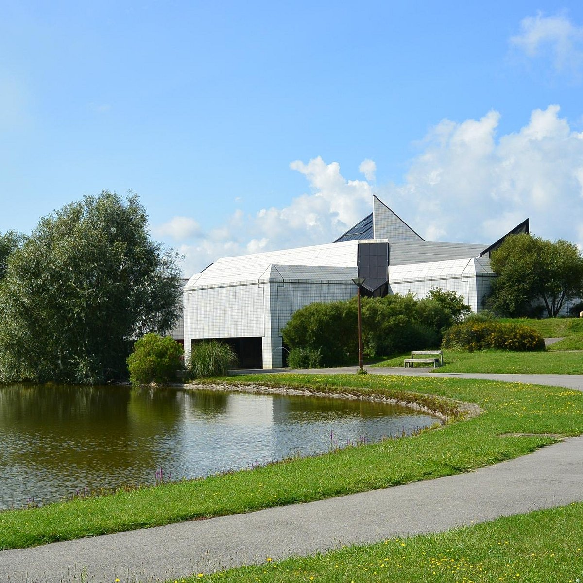 Featured image of post Le LAAC (Lieu d’Art et Action Contemporaine)