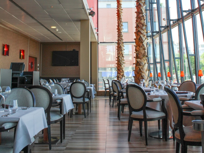 Featured image of post La Cascade (Restaurant)